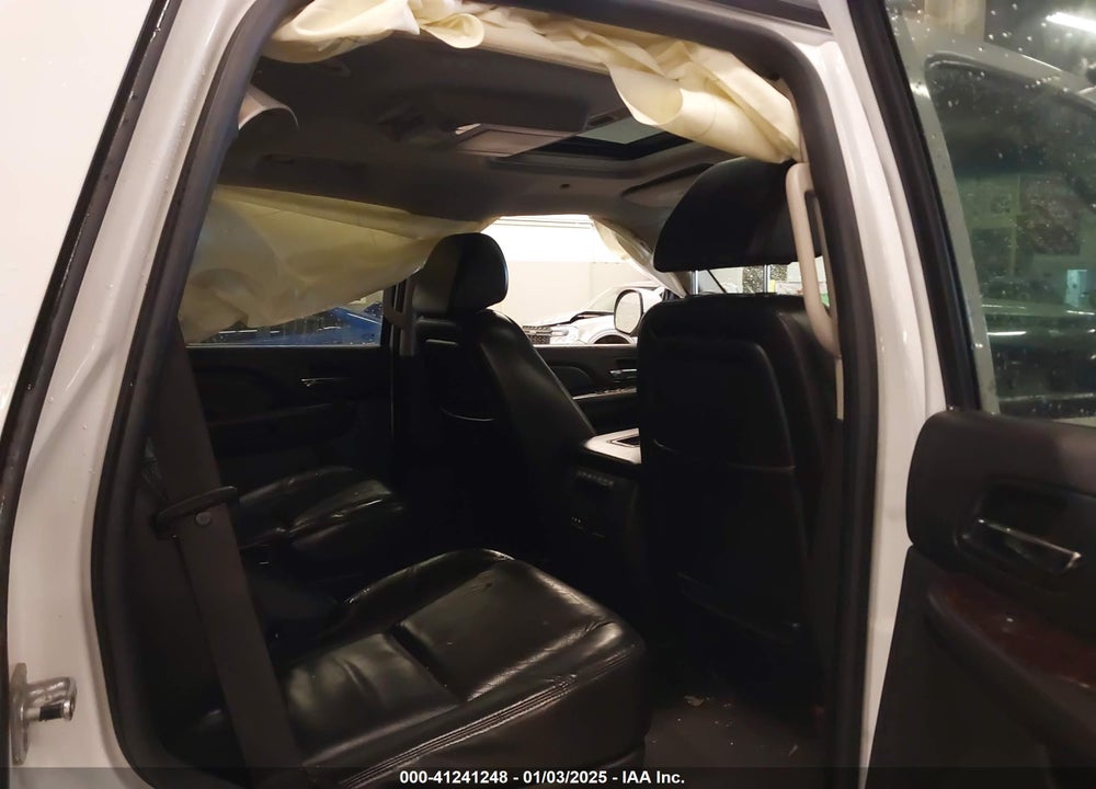 2009 GMC YUKON DENALI VIN: 1GKFK13279J104097