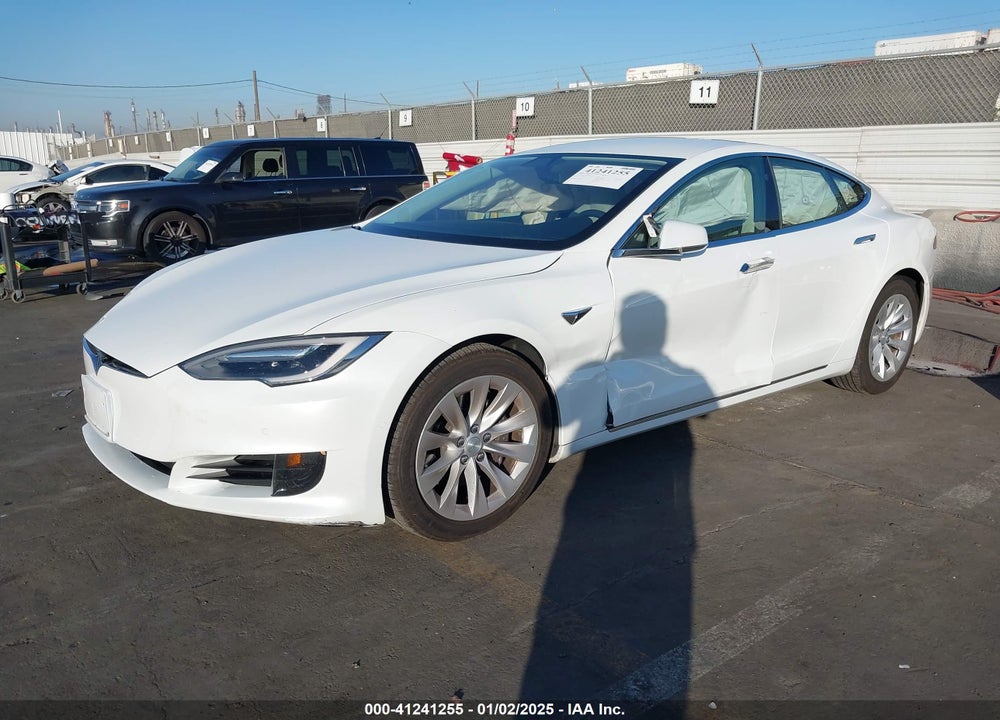2016 TESLA MODEL S VIN: 5YJSA1E11GF176094