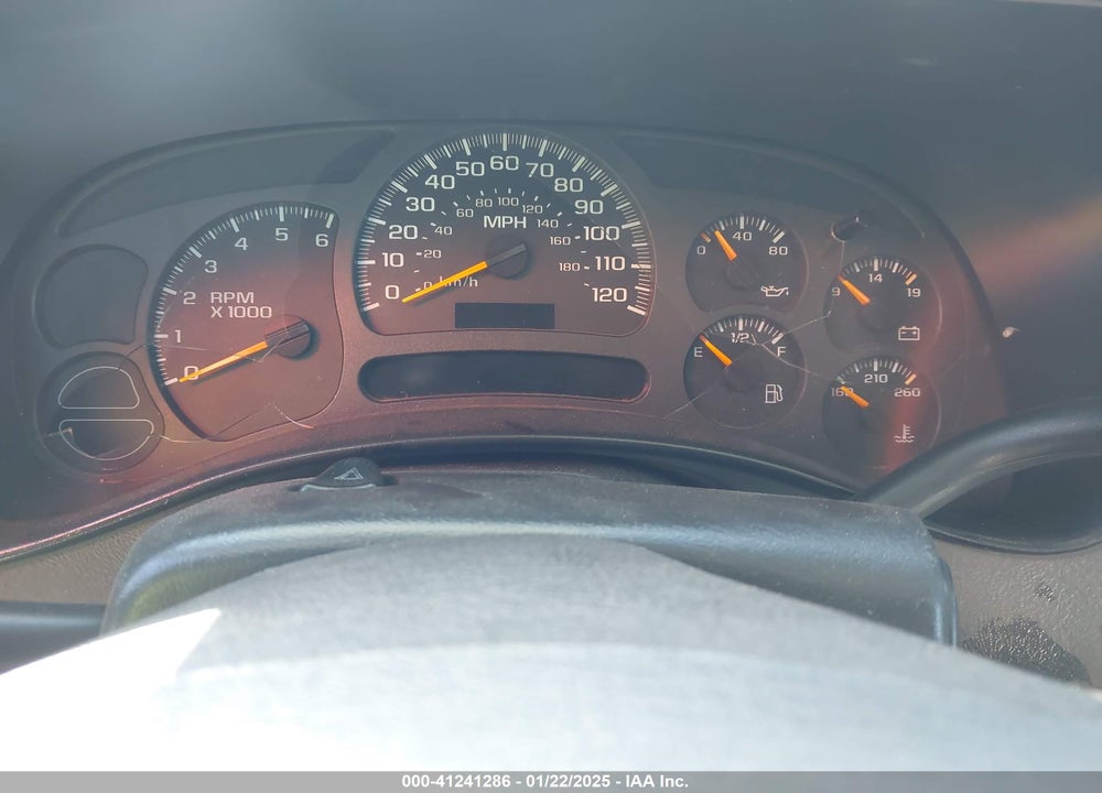 2003 CHEVROLET SUBURBAN 1500 LT VIN: 1GNEC16Z23J324940