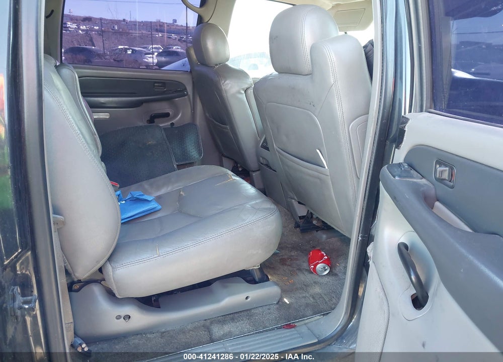 2003 CHEVROLET SUBURBAN 1500 LT VIN: 1GNEC16Z23J324940