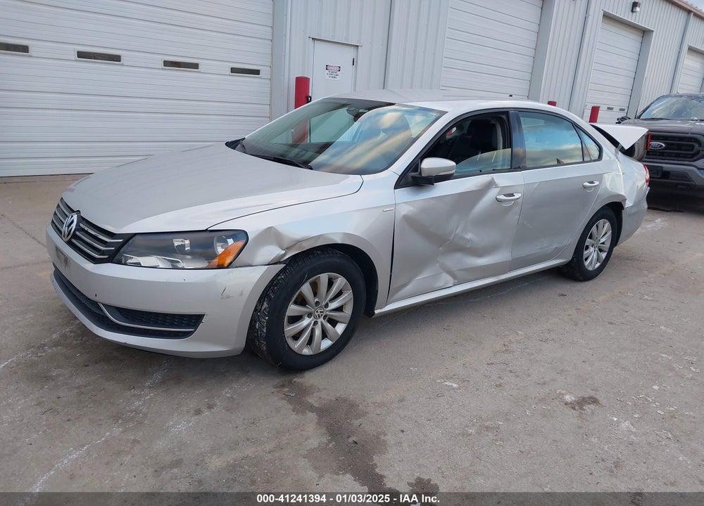 2015 VOLKSWAGEN PASSAT VIN: 1VWAT7A31FC043053