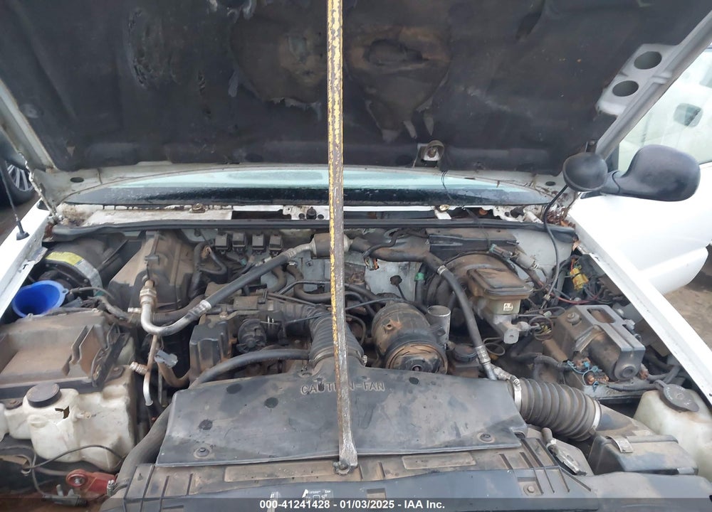 1997 CHEVROLET S-10 VIN: 1GCCS1447VK239132