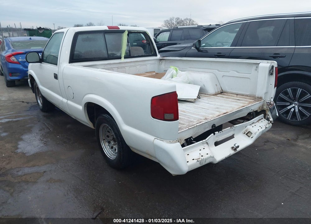 1997 CHEVROLET S-10 VIN: 1GCCS1447VK239132