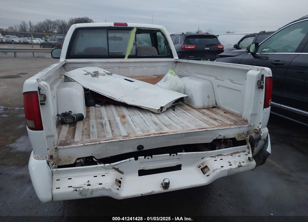 1997 CHEVROLET S-10 VIN: 1GCCS1447VK239132
