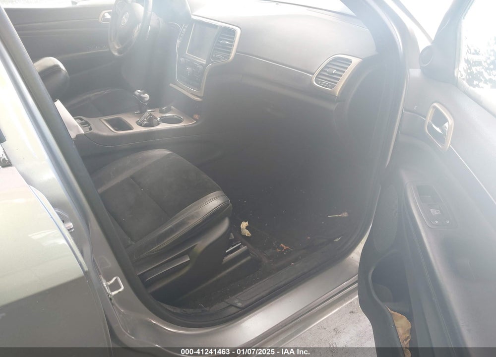 2015 JEEP GRAND CHEROKEE VIN: 1C4RJFAG7FC724522