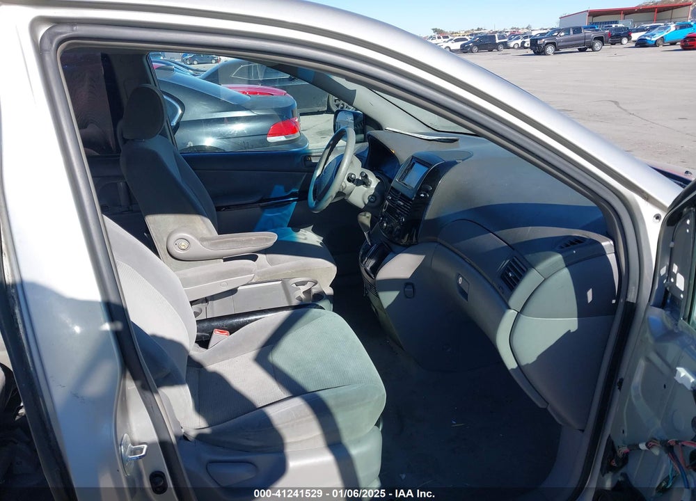 2004 TOYOTA SIENNA LE VIN: 5TDZA23C54S128209