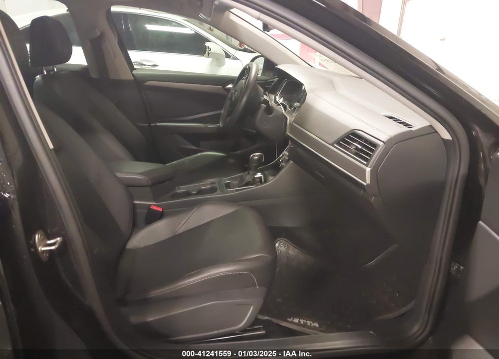 2020 VOLKSWAGEN JETTA 1.4T R-LINE/1.4T S/1.4T SE VIN: 3VWCB7BU1LM058388