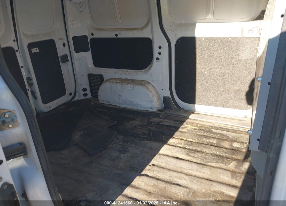 2014 NISSAN NV200 SV VIN: 3N6CM0KN7EK694502