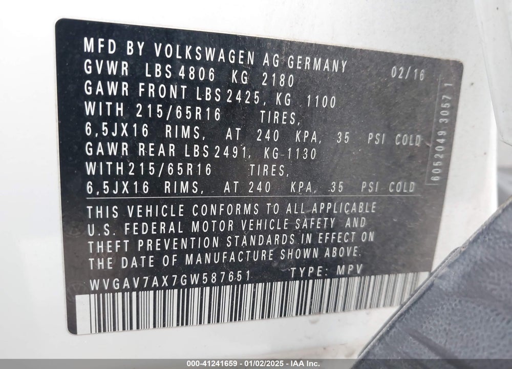 2016 VOLKSWAGEN TIGUAN S VIN: WVGAV7AX7GW587651