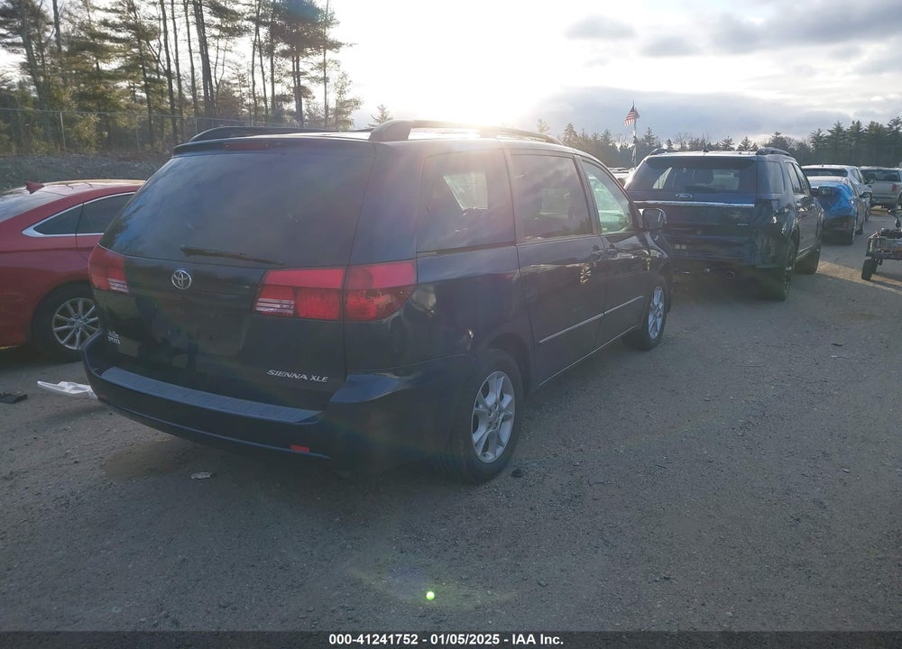 2005 TOYOTA SIENNA XLE VIN: 5TDZA22C95S341201