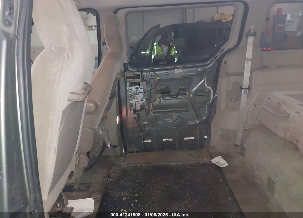 2006 FORD FREESTAR SE VIN: 2FMZA51696BA43601