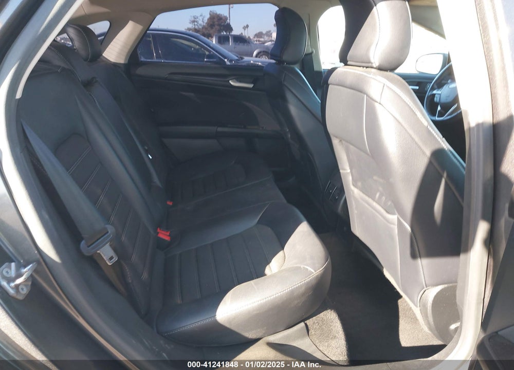 2018 FORD FUSION SE VIN: 3FA6P0HD6JR185076