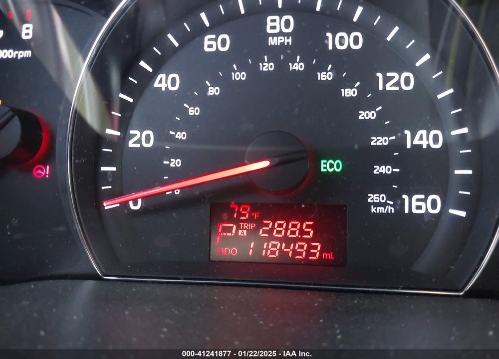 2015 KIA SORENTO LX VIN: 5XYKT4A61FG651828