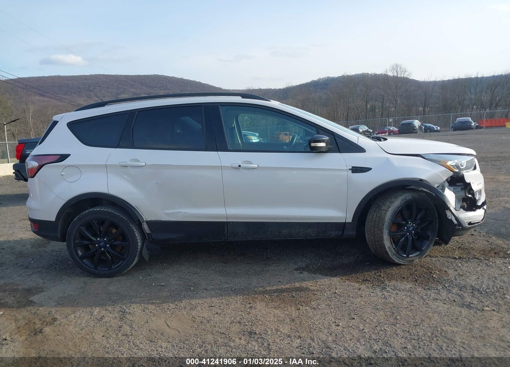2017 FORD ESCAPE TITANIUM VIN: 1FMCU9J98HUB56127