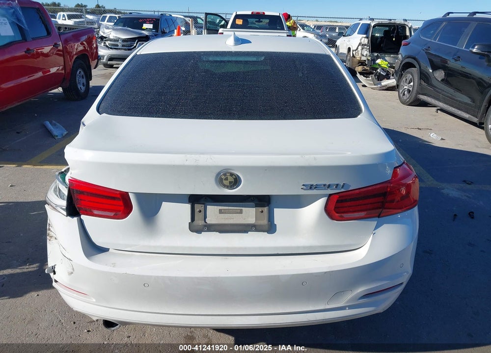 2016 BMW 320 VIN: WBA8A9C58GK618335