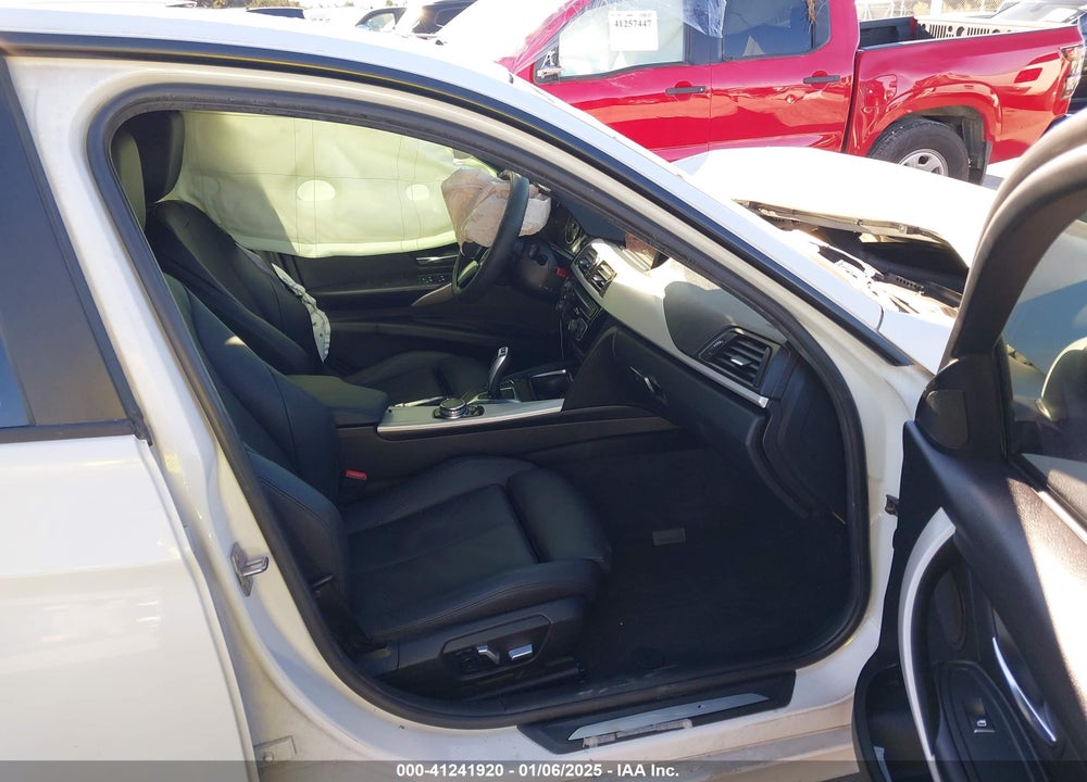 2016 BMW 320 VIN: WBA8A9C58GK618335