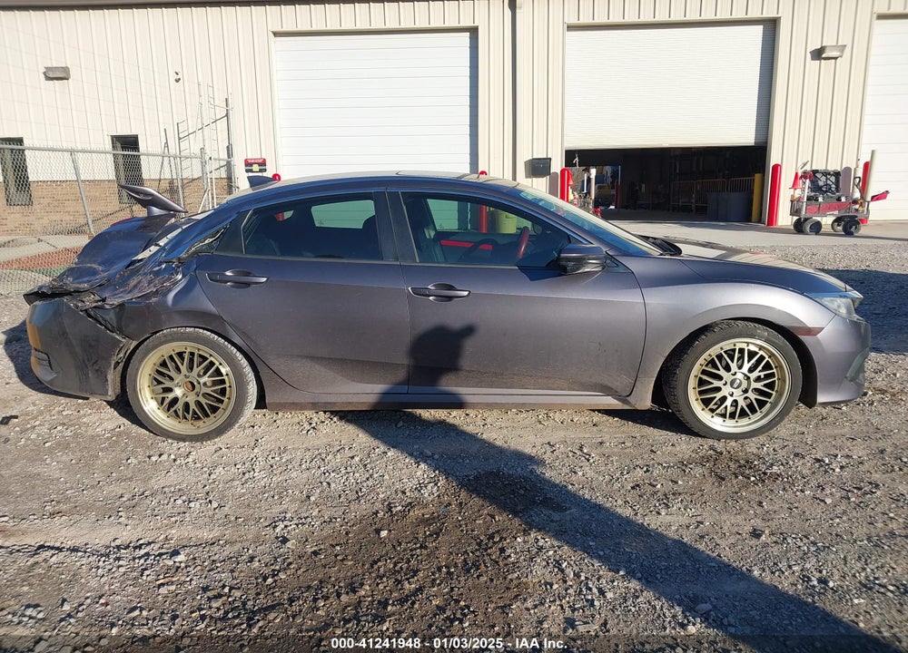 2017 HONDA CIVIC VIN: 19XFC2F75HE008177
