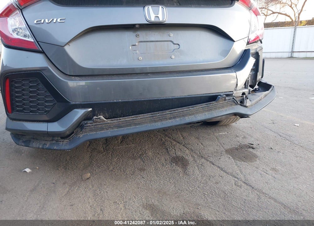 2018 HONDA CIVIC VIN: SHHFK7H59JU410083