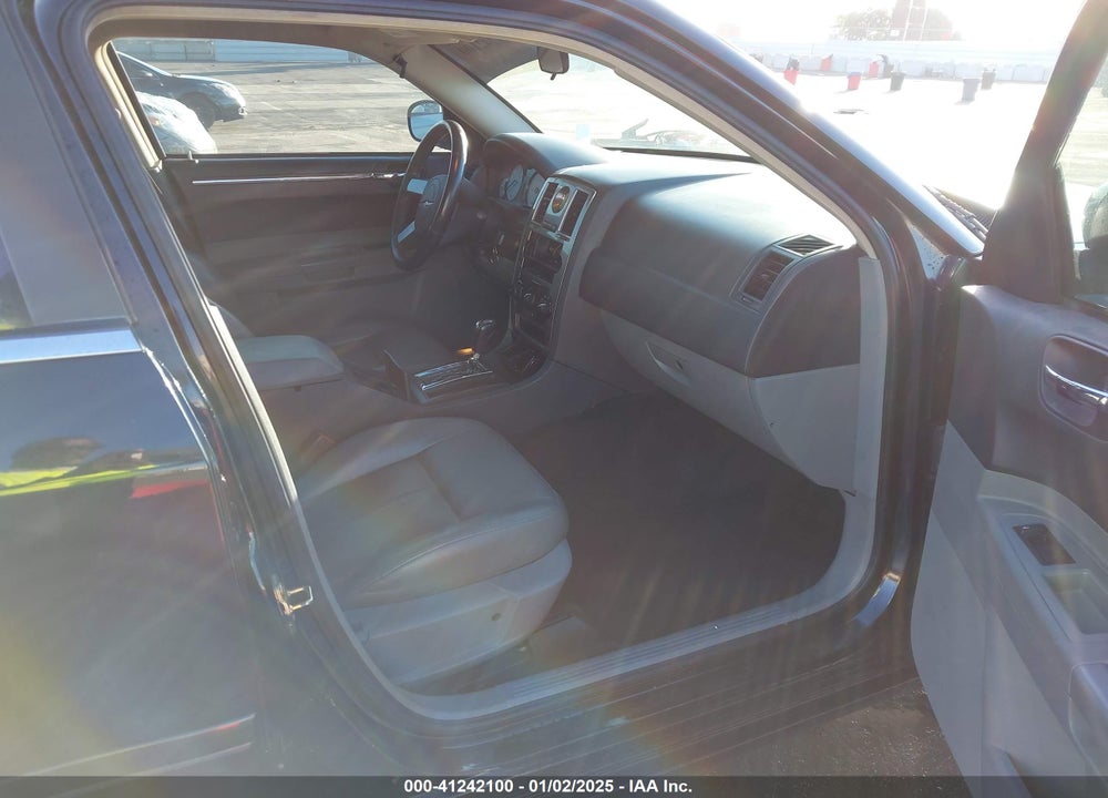 2005 CHRYSLER 300 TOURING VIN: 2C3JA53G45H658130