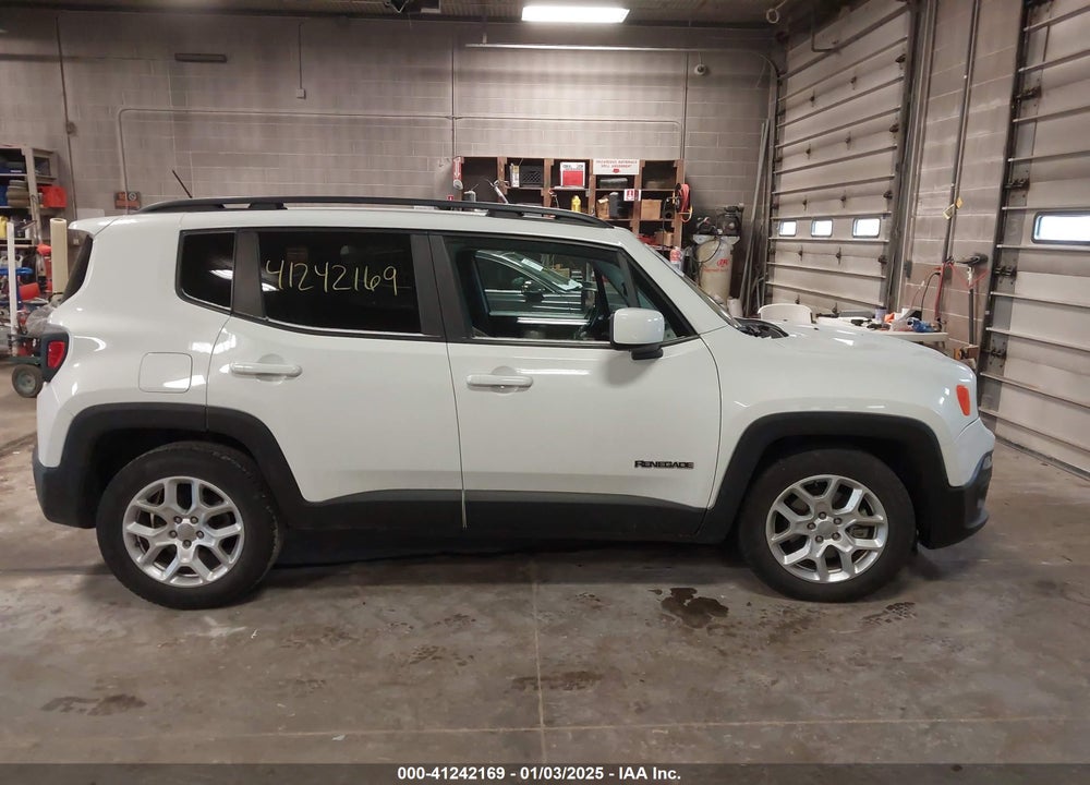 2017 JEEP RENEGADE LATITUDE FWD VIN: ZACCJABB8HPF53080