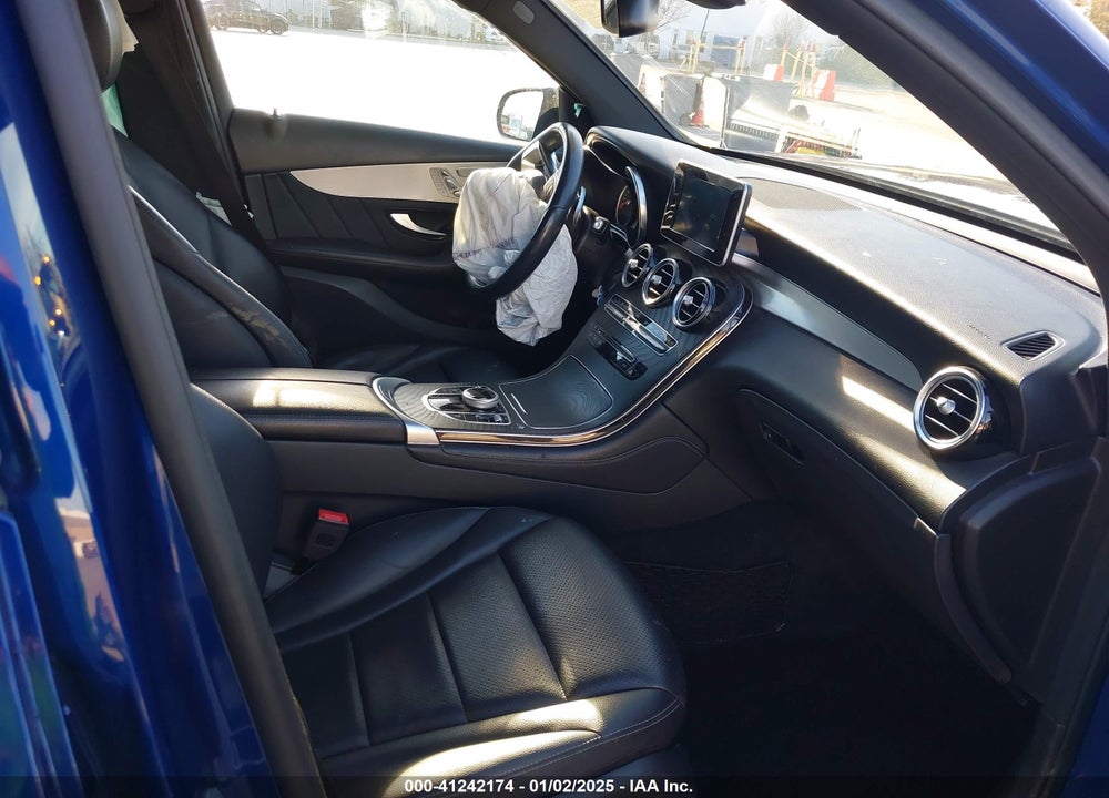 2019 MERCEDES-BENZ GLC 300 VIN: WDC0G4JB0KF575518