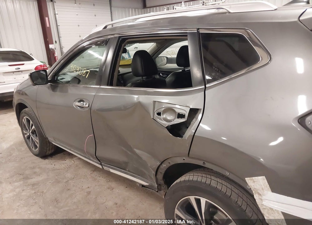 2017 NISSAN ROGUE SL VIN: JN8AT2MVXHW271870