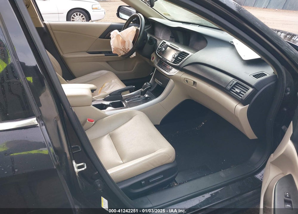 2014 HONDA ACCORD VIN: 1HGCR3F87EA014191
