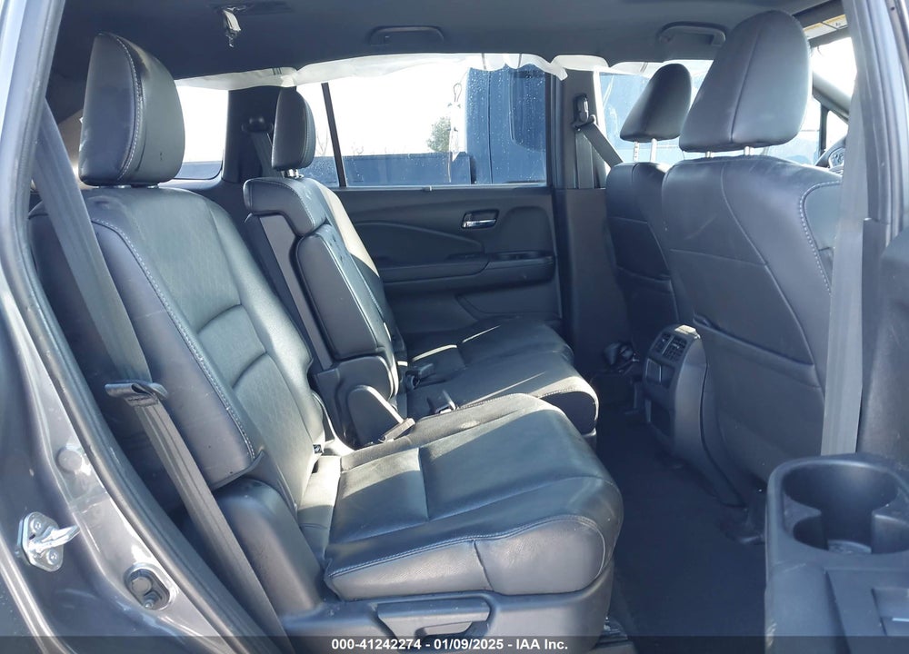 2019 HONDA PASSPORT EX-L VIN: 5FNYF8H51KB009486