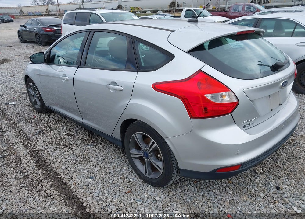 2014 FORD FOCUS SE VIN: 1FADP3K2XEL435620