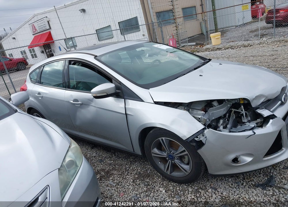 2014 FORD FOCUS SE VIN: 1FADP3K2XEL435620
