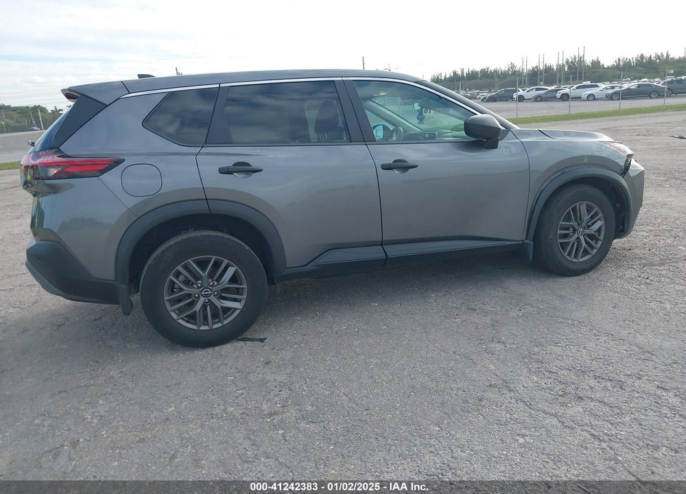 2022 NISSAN ROGUE S FWD VIN: 5N1BT3AA3NC683595