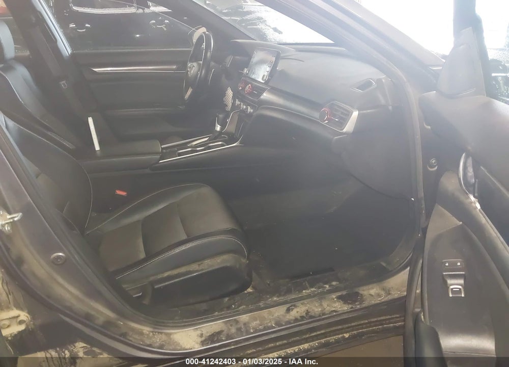 2018 HONDA ACCORD SPORT VIN: 1HGCV1F30JA259218