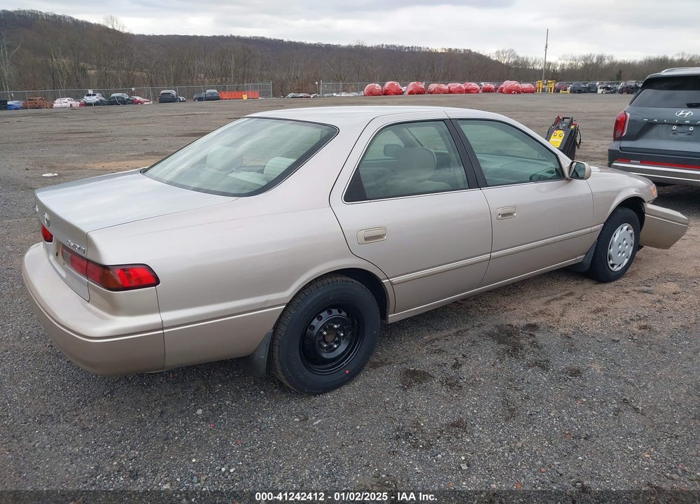 1999 TOYOTA CAMRY LE VIN: 4T1BG22K8XU476235
