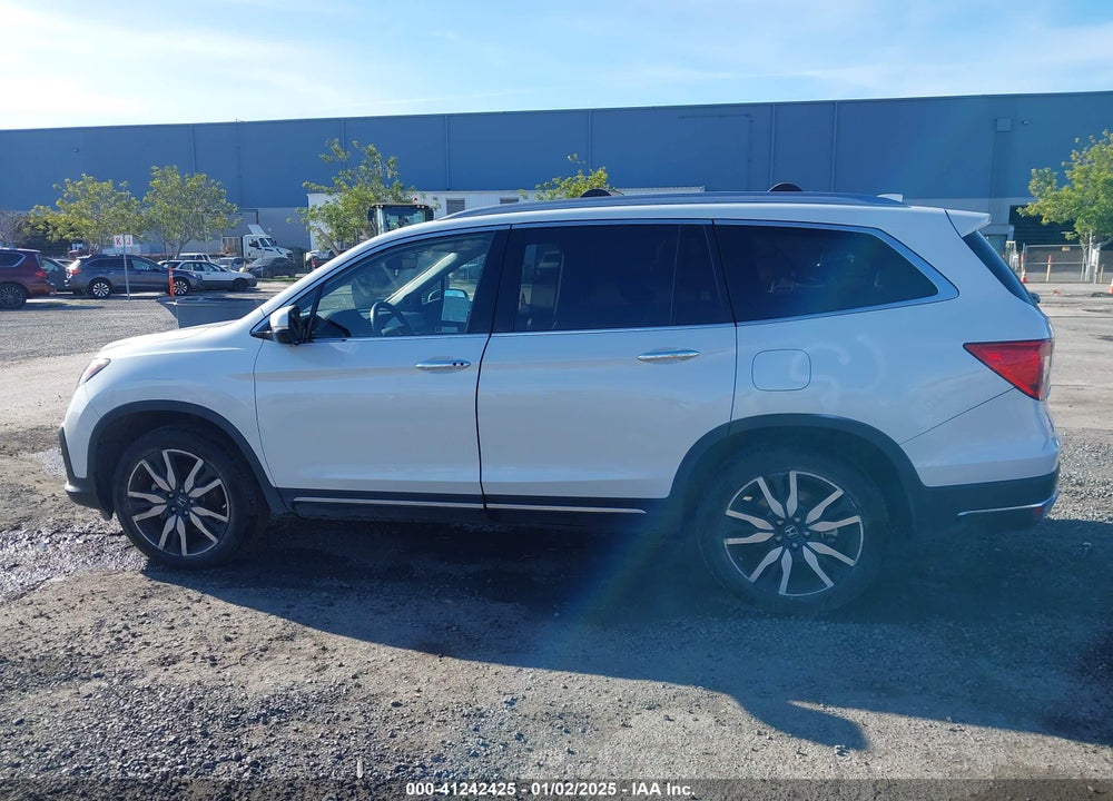2022 HONDA PILOT TOURING VIN: 5FNYF5H69NB004290