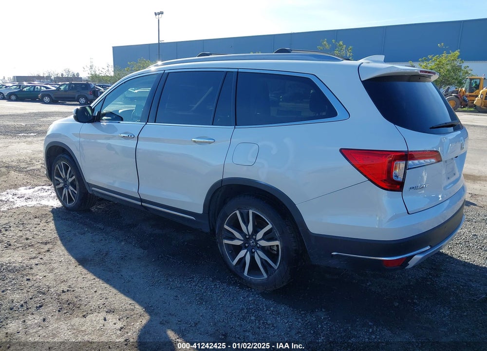 2022 HONDA PILOT TOURING VIN: 5FNYF5H69NB004290