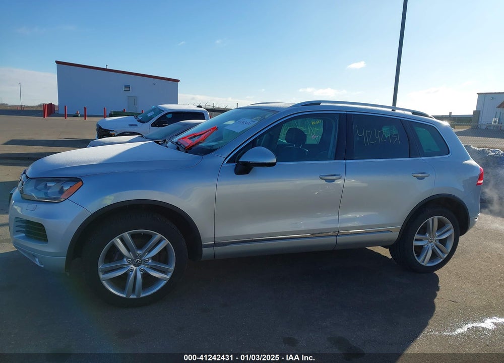 2013 VOLKSWAGEN TOUAREG TDI LUX VIN: WVGEP9BPXDD013848