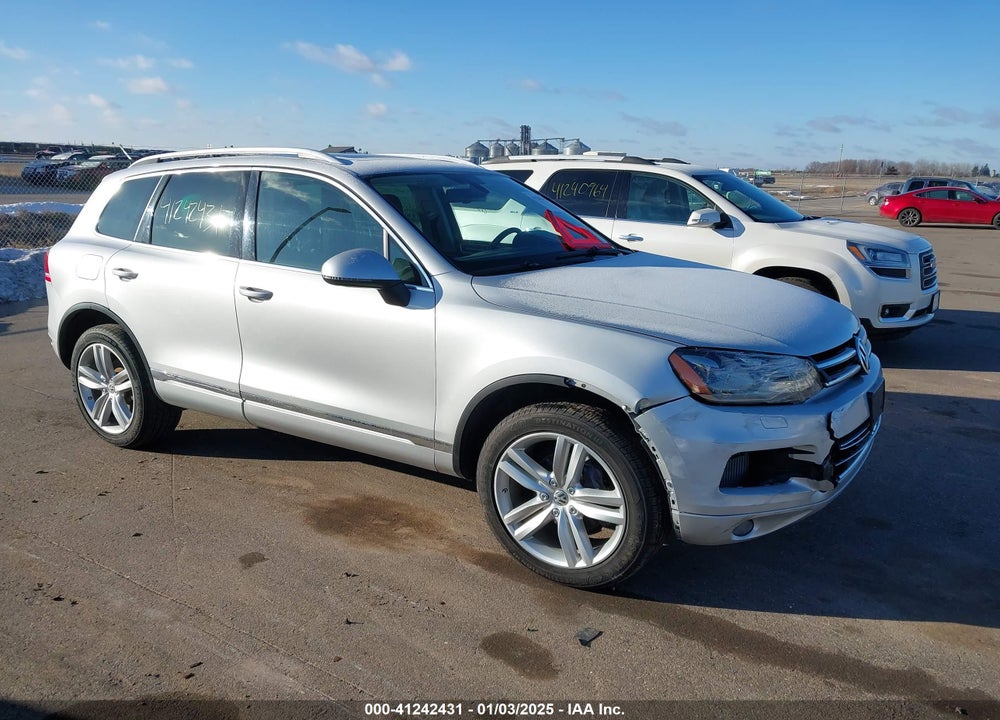 2013 VOLKSWAGEN TOUAREG TDI LUX VIN: WVGEP9BPXDD013848
