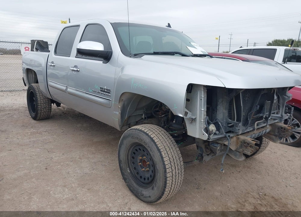 2013 CHEVROLET SILVERADO 1500 LT VIN: 3GCPCSE04DG377720