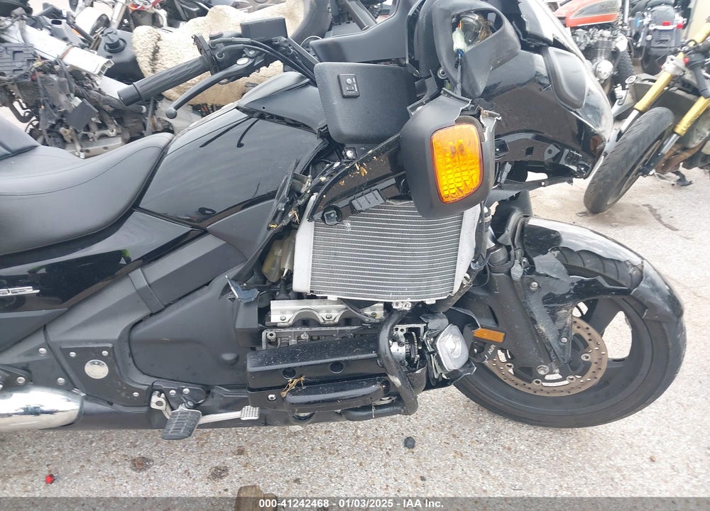 2013 HONDA GL1800 B VIN: JH2SC6848DK001067