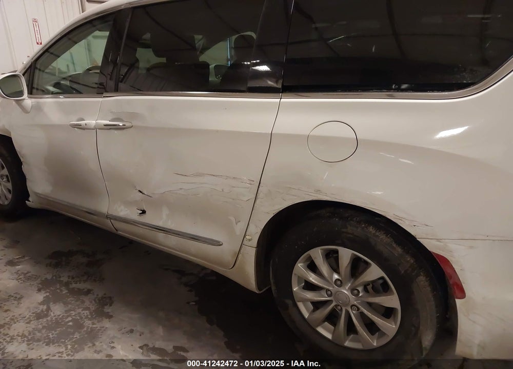 2018 CHRYSLER PACIFICA VIN: 2C4RC1EG4JR194078