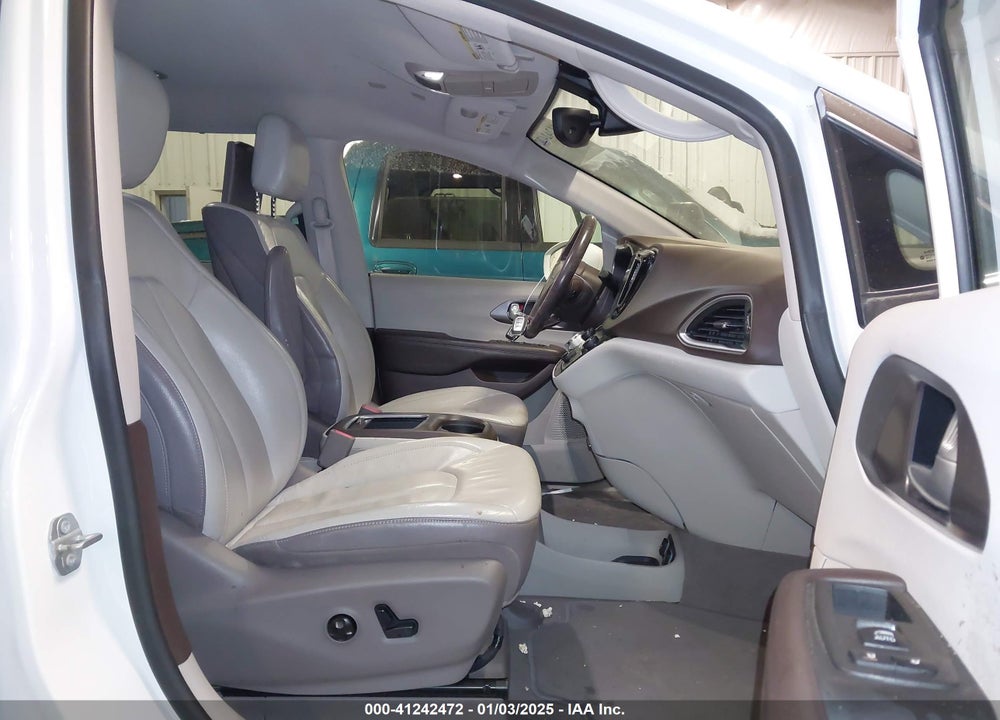 2018 CHRYSLER PACIFICA VIN: 2C4RC1EG4JR194078