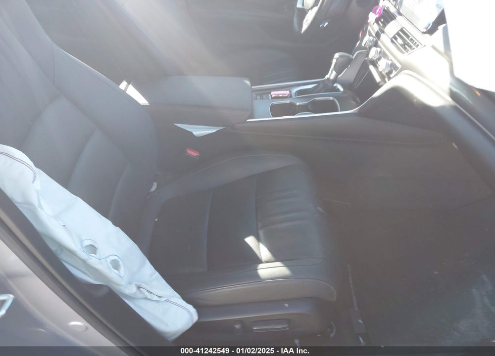 2022 HONDA ACCORD VIN: 1HGCV1F42NA030151