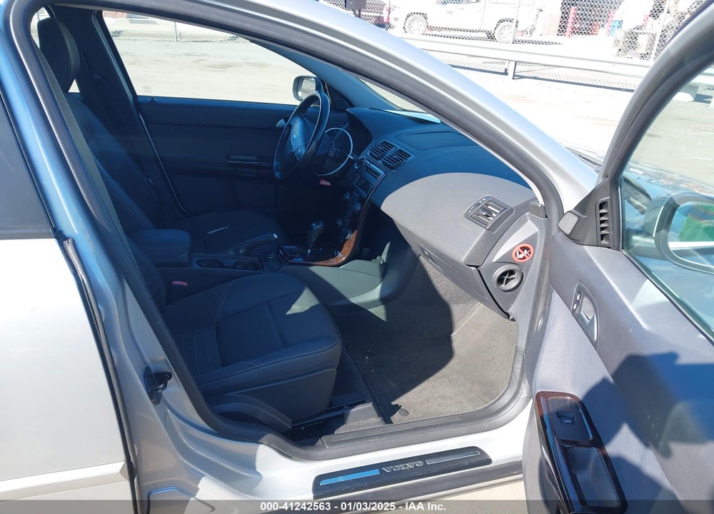 2007 VOLVO V50 2.4I VIN: YV1MW390072322098