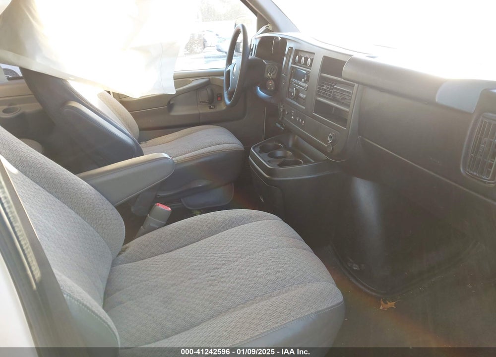 2014 CHEVROLET EXPRESS 3500 LT VIN: 1GAZG1FG5E1110811