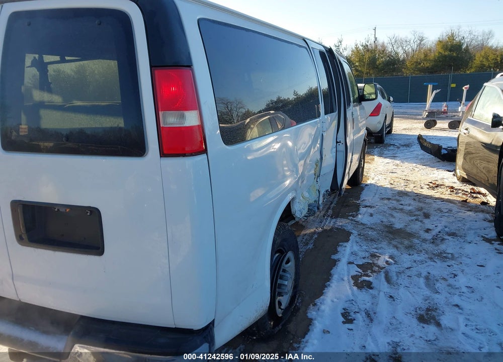2014 CHEVROLET EXPRESS 3500 LT VIN: 1GAZG1FG5E1110811