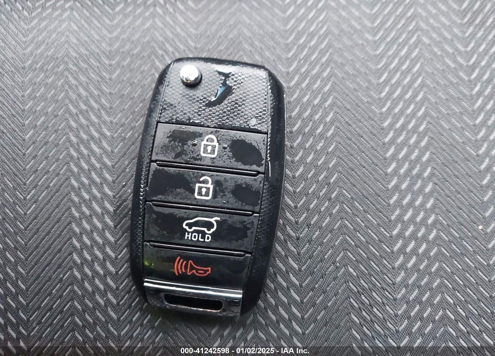 2020 KIA SPORTAGE LX VIN: KNDPM3AC1L7757093