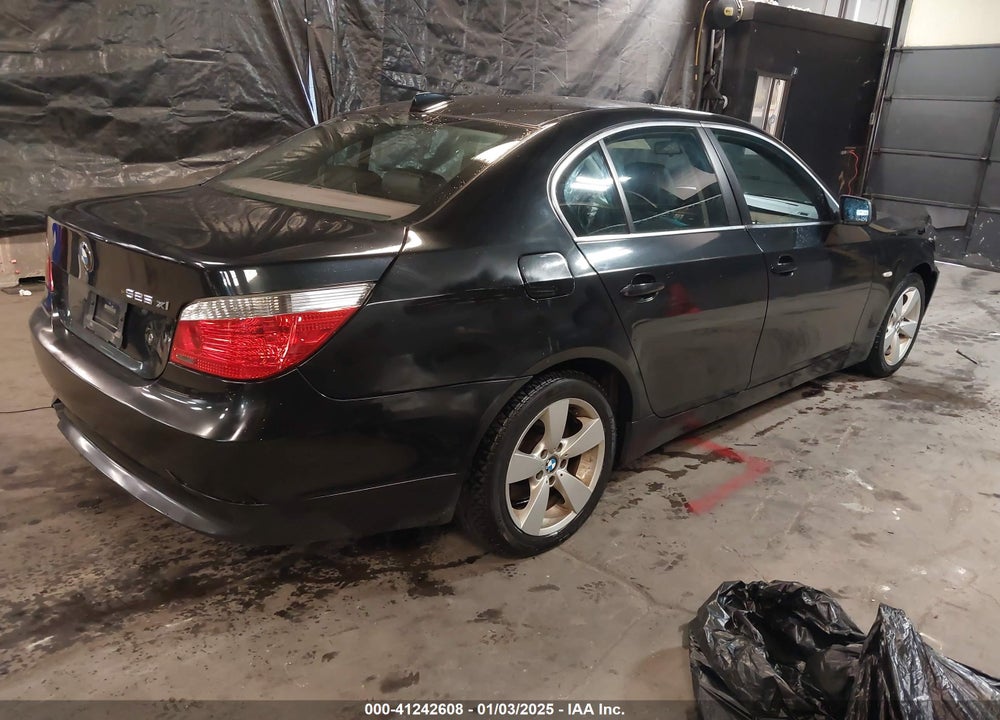2007 BMW 525XI VIN: WBANF335X7CS39767