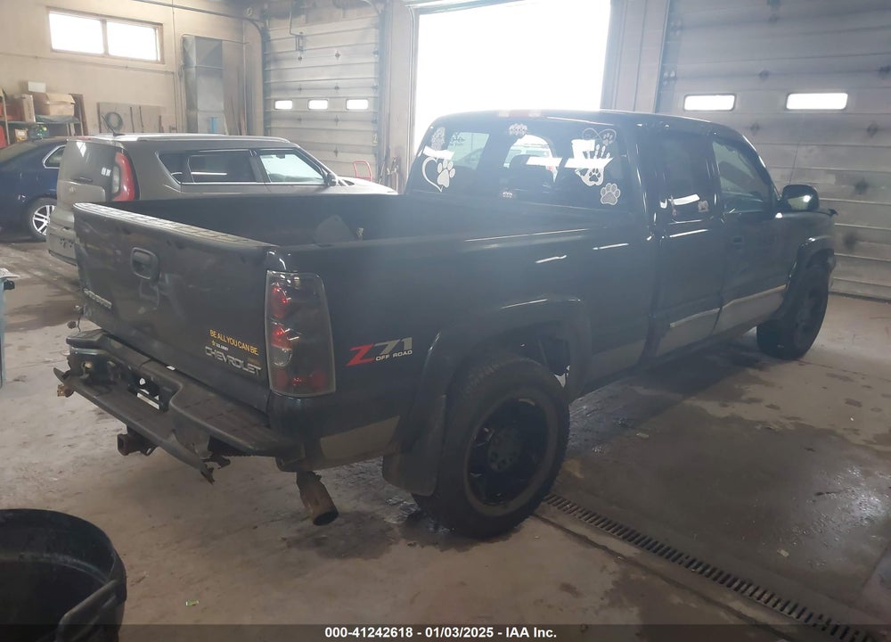2005 CHEVROLET SILVERADO 1500 LT VIN: 1GCEK19T95E208648