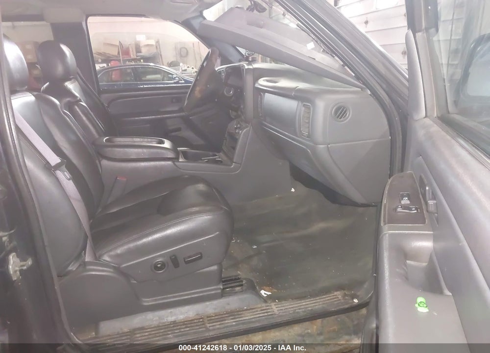 2005 CHEVROLET SILVERADO 1500 LT VIN: 1GCEK19T95E208648