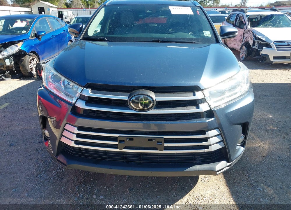2017 TOYOTA HIGHLANDER XLE VIN: 5TDKZRFH8HS509536